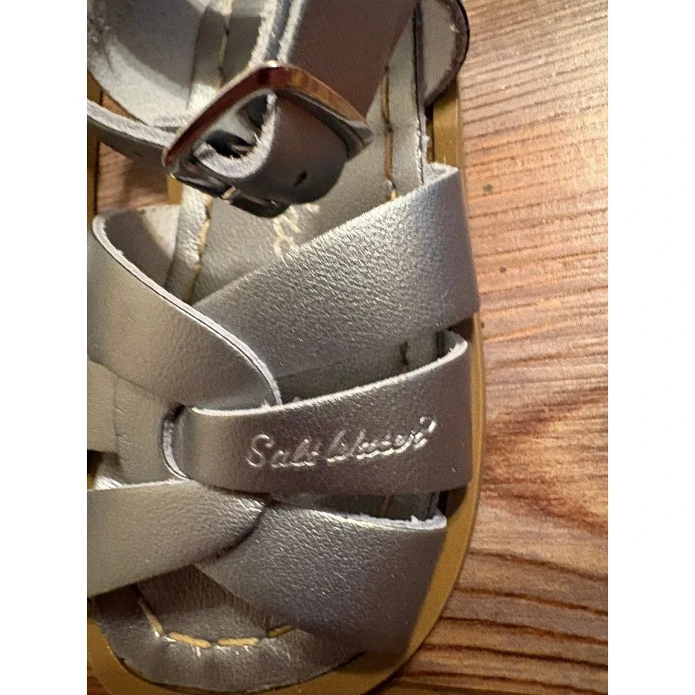 Salt Water Sandals Hoy Original Pewter Silver Leather Kids Sandals Size 5